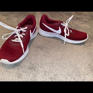 Nike Tennis Shoes